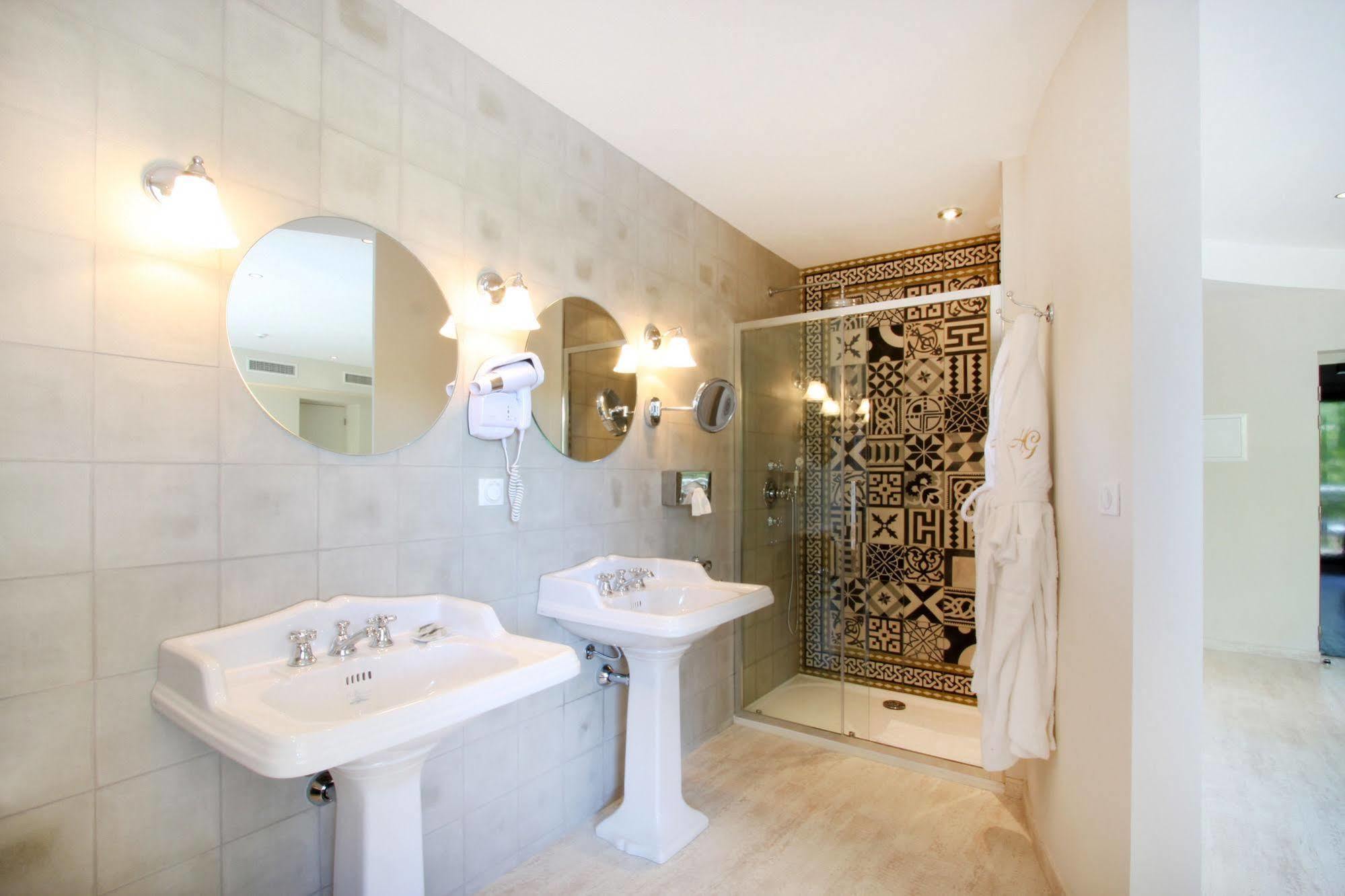 Hotel Les Deux Garcons Aix-en-Provence Ngoại thất bức ảnh